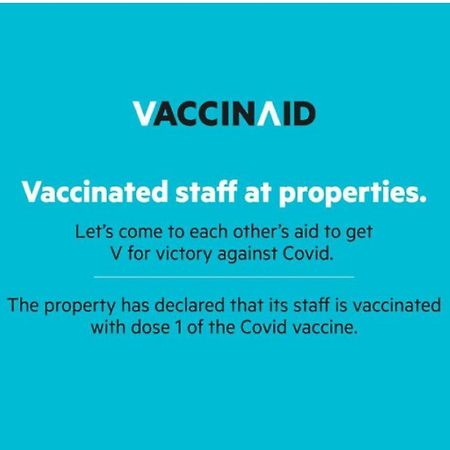 Vaccinated Staff - Oyo 1771 Zeke Hotel Batam エクステリア 写真