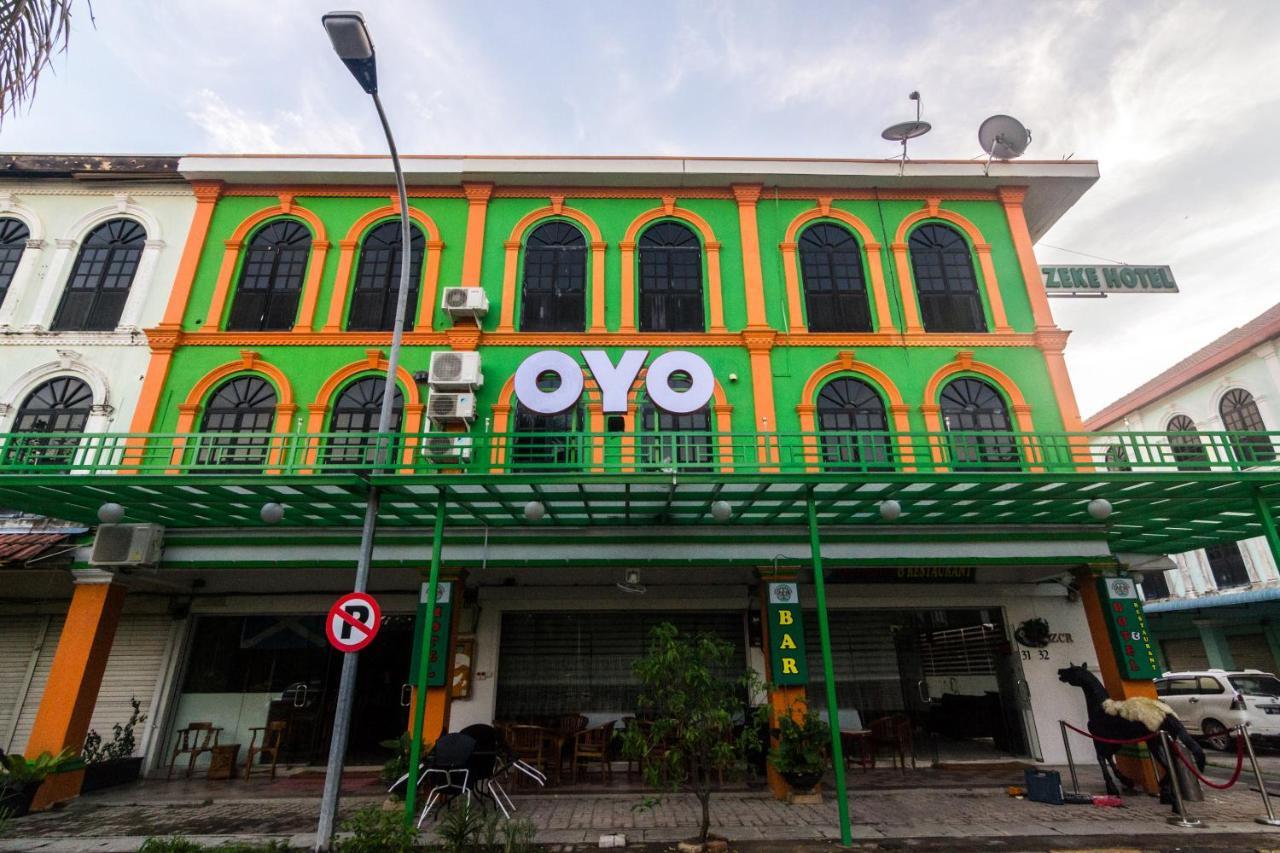 Vaccinated Staff - Oyo 1771 Zeke Hotel Batam エクステリア 写真