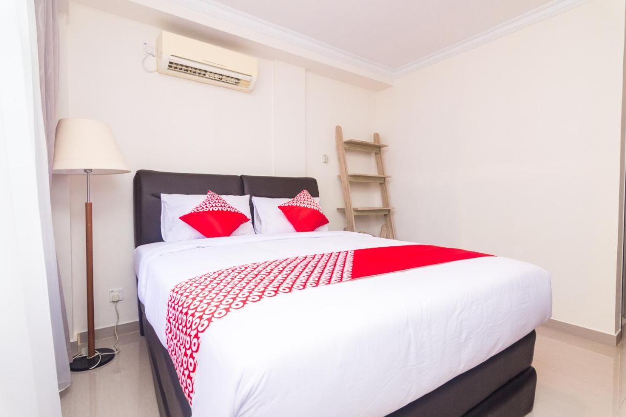 Vaccinated Staff - Oyo 1771 Zeke Hotel Batam エクステリア 写真